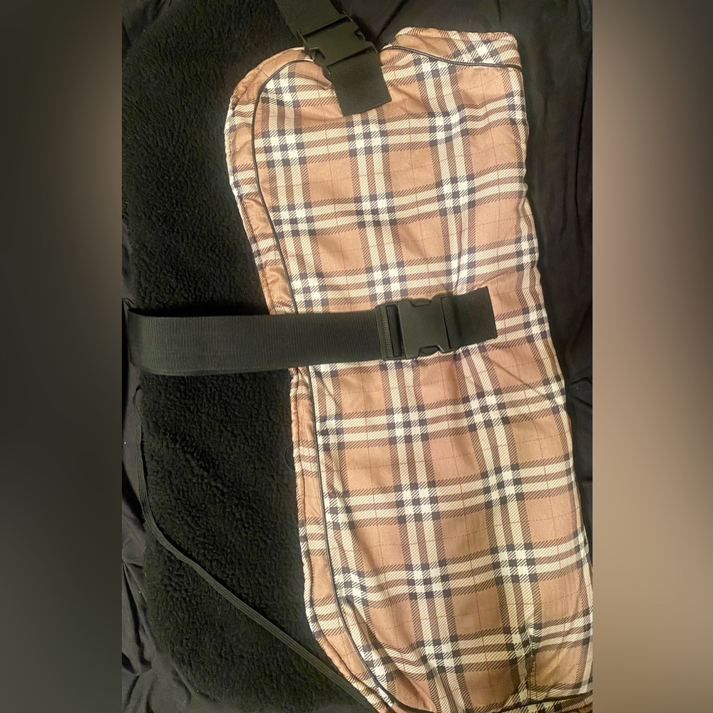 Bailey and Bella waterproof dog coat - Picture 2 of 12